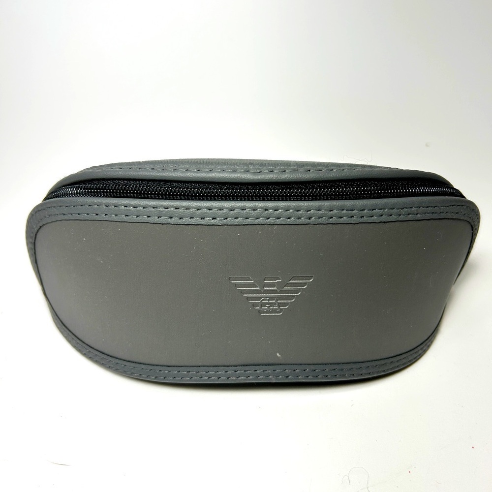 Armani glasses/sunglasses case with cleaning cloth grey
